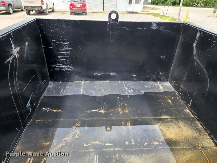 image for item JA9982 Roll-off container