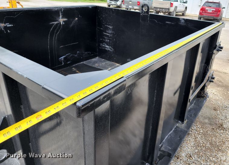 image for item JA9982 Roll-off container