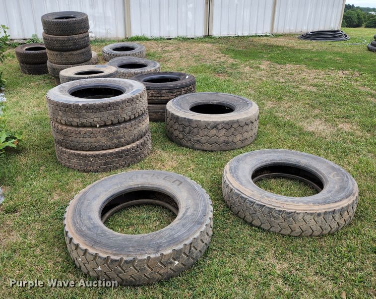 image for item JA9989 (24) tires