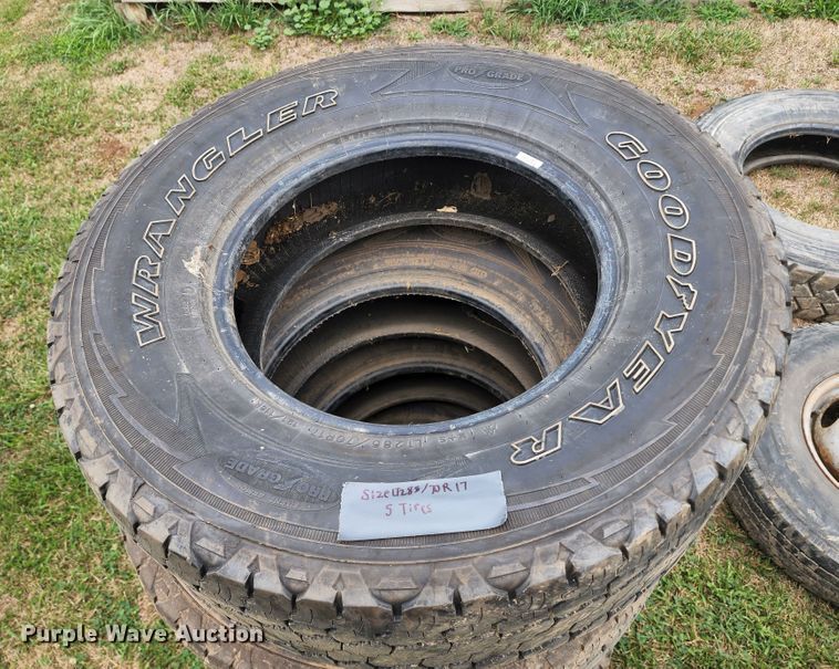 image for item JA9989 (24) tires
