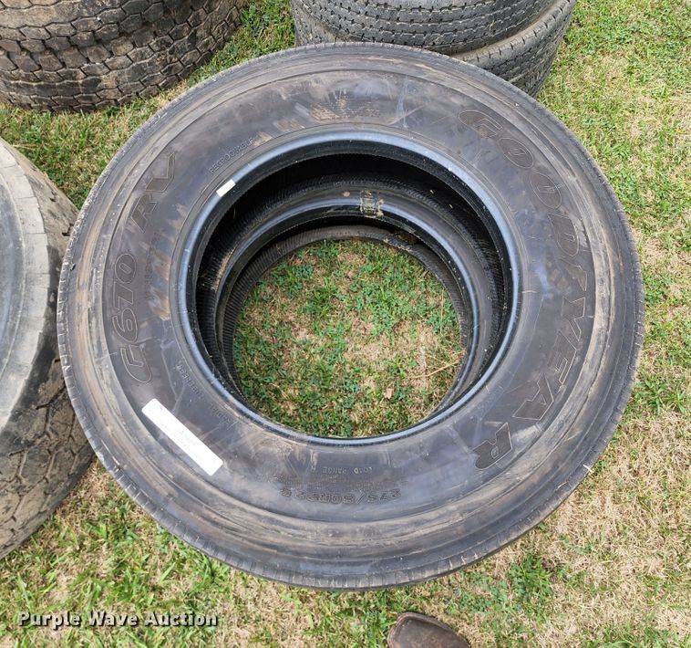 image for item JA9989 (24) tires
