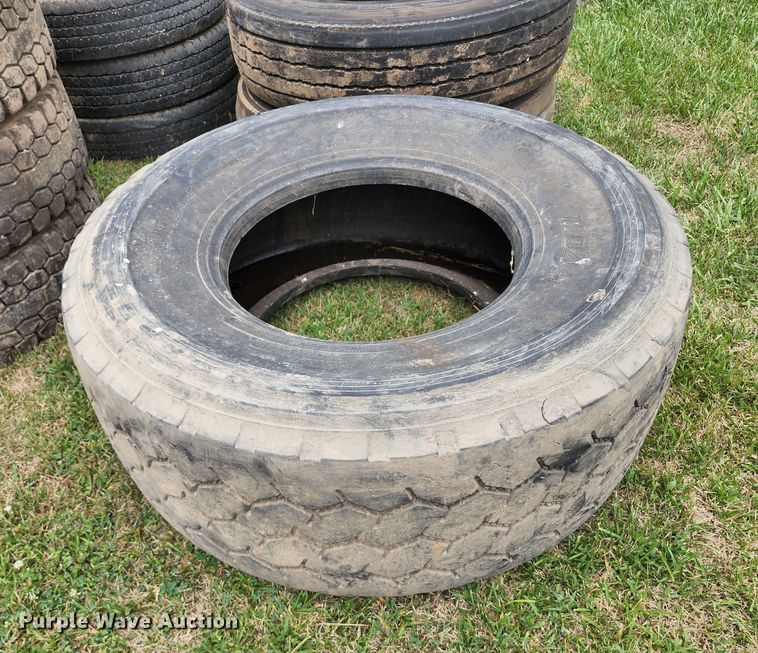 image for item JA9989 (24) tires