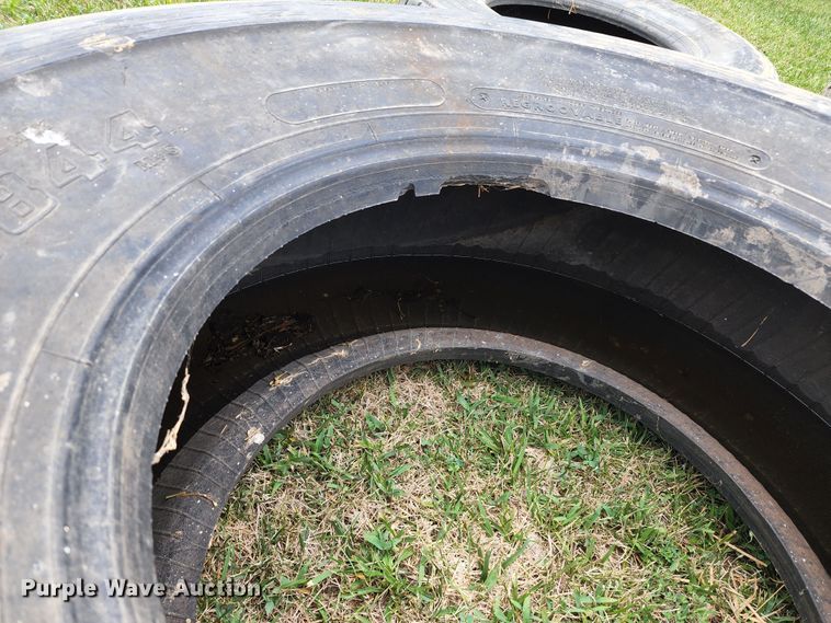 image for item JA9989 (24) tires