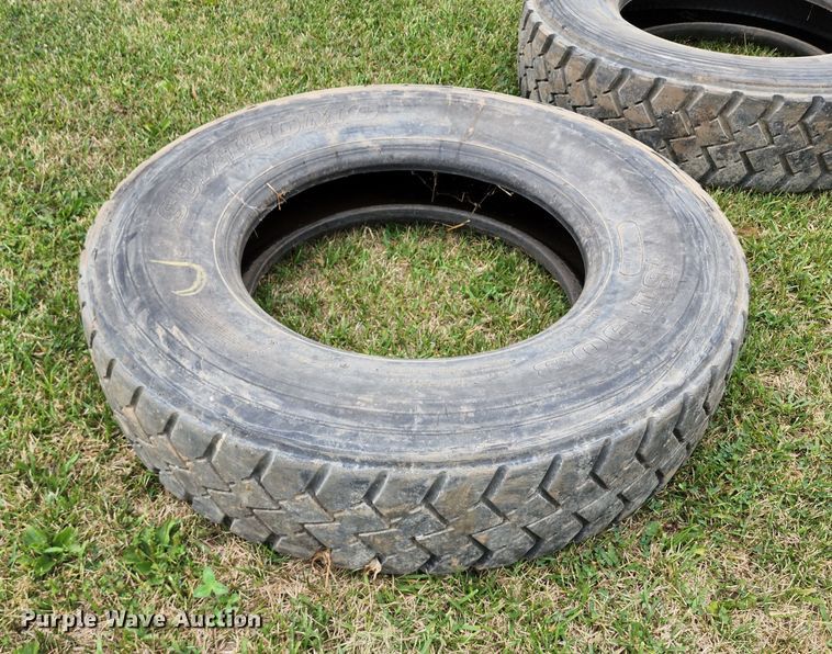 image for item JA9989 (24) tires