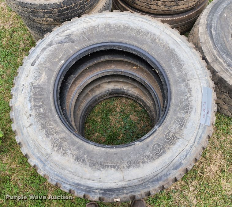 image for item JA9989 (24) tires