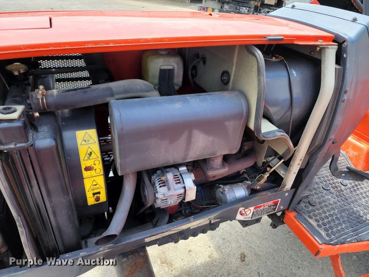 image for item JB9023 Kubota L3300 GST  MFWD tractor