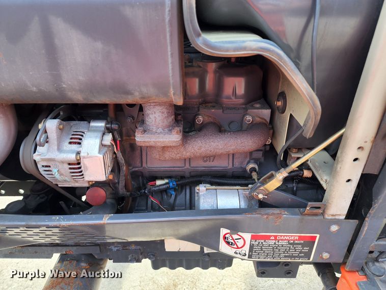 image for item JB9023 Kubota L3300 GST  MFWD tractor