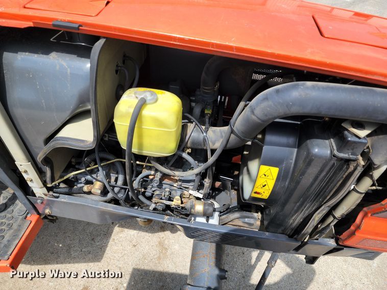 image for item JB9023 Kubota L3300 GST  MFWD tractor