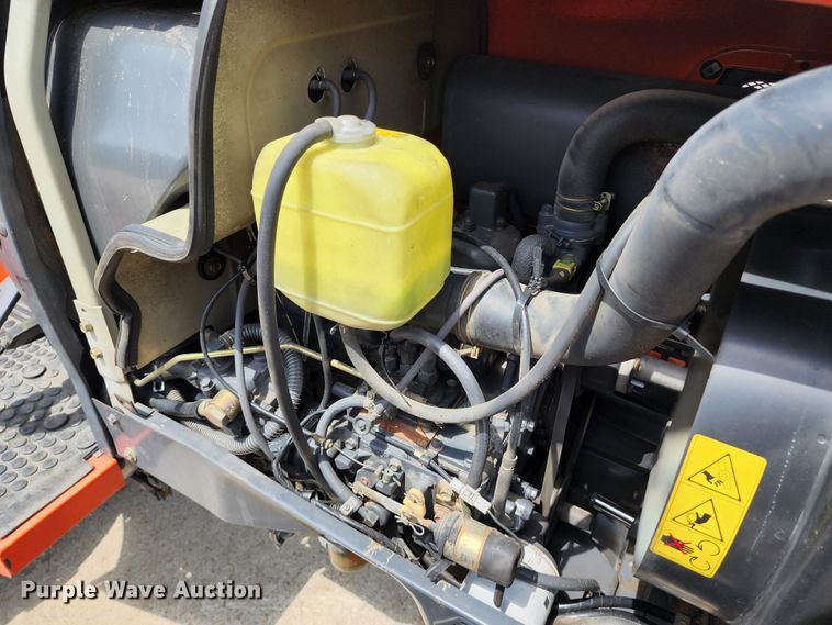 image for item JB9023 Kubota L3300 GST  MFWD tractor