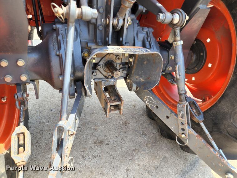 image for item JB9023 Kubota L3300 GST  MFWD tractor