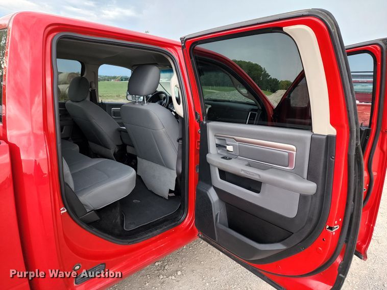 image for item JB9024 2015 Dodge Ram 1500  Crew Cab pickup truck