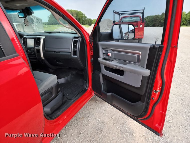 image for item JB9024 2015 Dodge Ram 1500  Crew Cab pickup truck