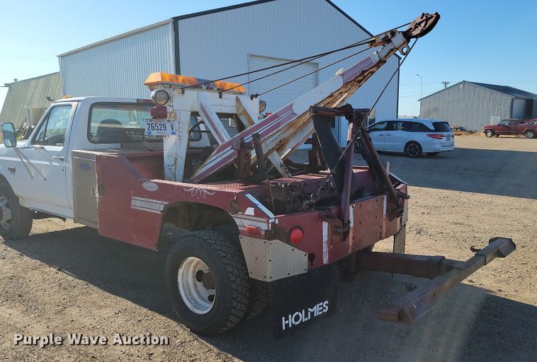 image for item JC9720 1997 Ford F450 Super Duty XLT  tow truck
