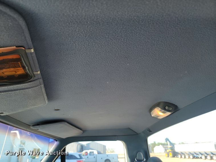 image for item JC9720 1997 Ford F450 Super Duty XLT  tow truck