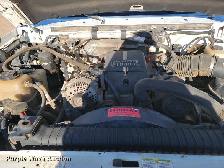 image for item JC9720 1997 Ford F450 Super Duty XLT  tow truck