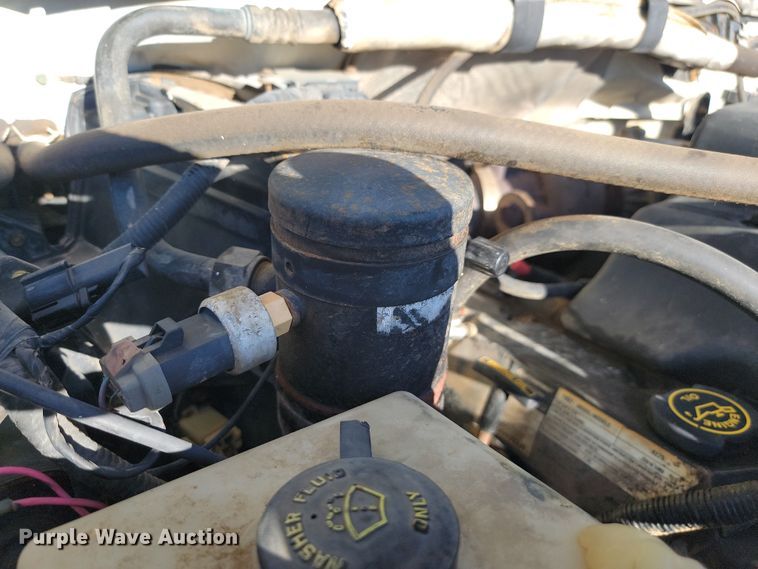 image for item JC9720 1997 Ford F450 Super Duty XLT  tow truck