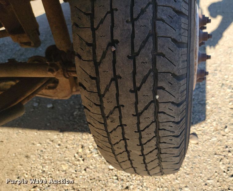 image for item JC9720 1997 Ford F450 Super Duty XLT  tow truck