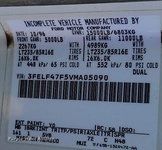 image for item JC9720 1997 Ford F450 Super Duty XLT  tow truck