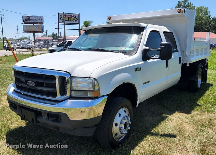 image for item JM9001 2003 Ford F550 Super Duty XL  dump truck