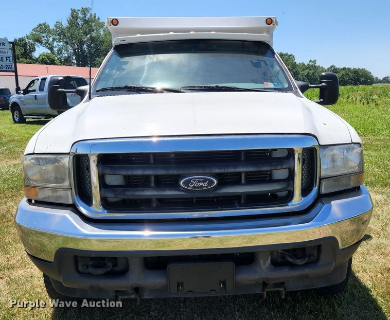 image for item JM9001 2003 Ford F550 Super Duty XL  dump truck