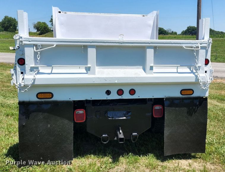 image for item JM9001 2003 Ford F550 Super Duty XL  dump truck