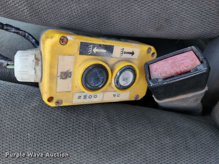 image for item JM9001 2003 Ford F550 Super Duty XL  dump truck