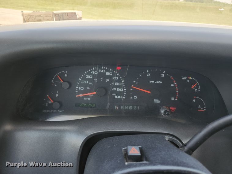 image for item JM9001 2003 Ford F550 Super Duty XL  dump truck