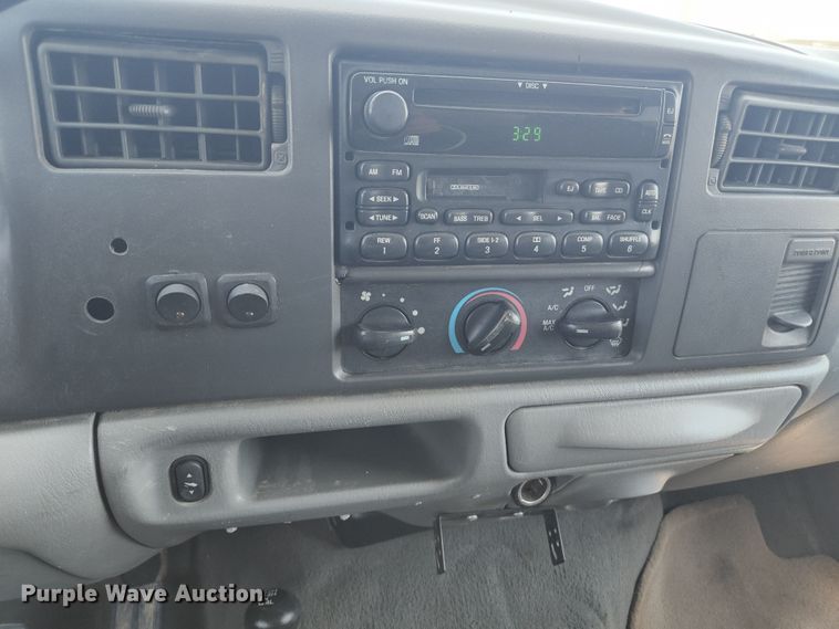 image for item JM9001 2003 Ford F550 Super Duty XL  dump truck