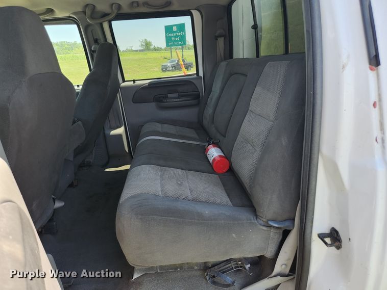 image for item JM9001 2003 Ford F550 Super Duty XL  dump truck