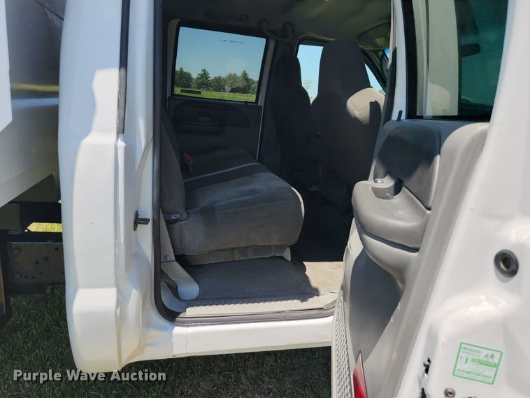 image for item JM9001 2003 Ford F550 Super Duty XL  dump truck