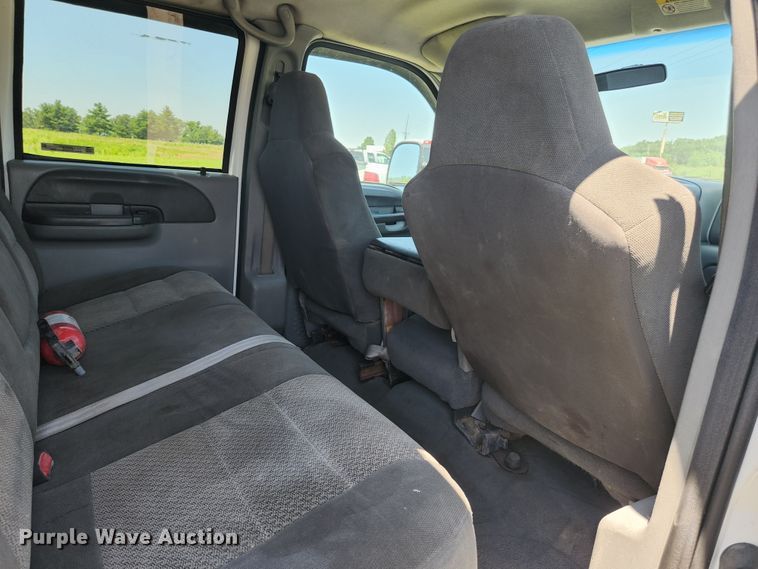 image for item JM9001 2003 Ford F550 Super Duty XL  dump truck