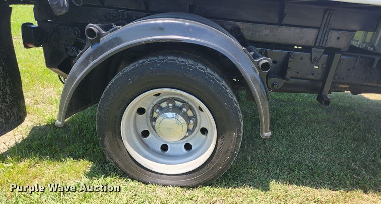 image for item JM9001 2003 Ford F550 Super Duty XL  dump truck