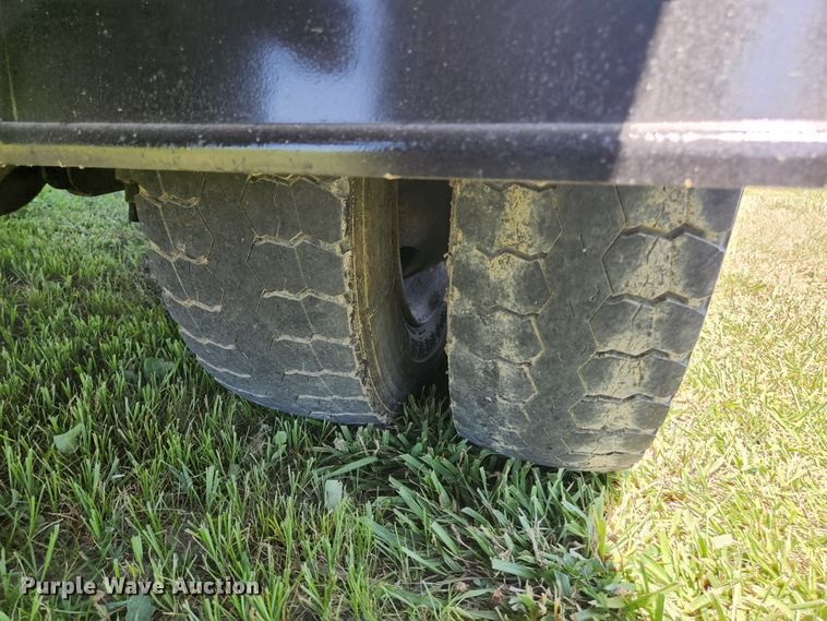 image for item JM9001 2003 Ford F550 Super Duty XL  dump truck