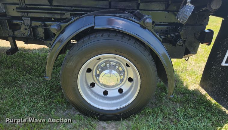 image for item JM9001 2003 Ford F550 Super Duty XL  dump truck