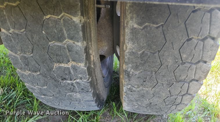 image for item JM9001 2003 Ford F550 Super Duty XL  dump truck