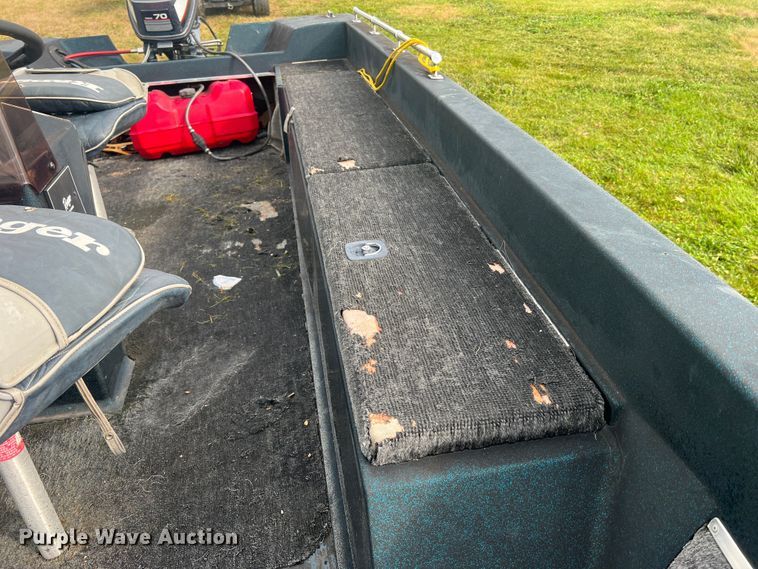 image for item JM9205 1988 Ranger Fisherman  boat