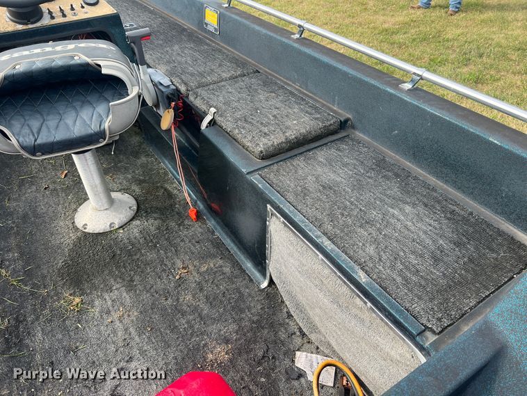 image for item JM9205 1988 Ranger Fisherman  boat