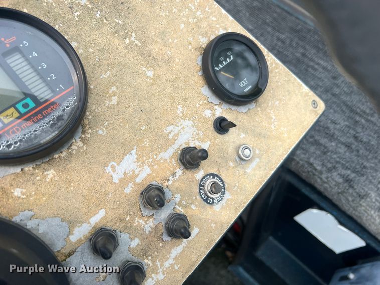 image for item JM9205 1988 Ranger Fisherman  boat