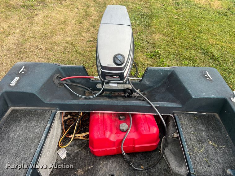 image for item JM9205 1988 Ranger Fisherman  boat