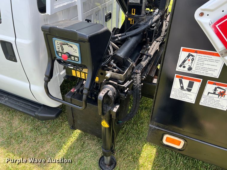 image for item JM9256 2014 Ford F550  flatbed truck