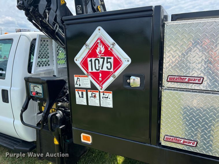 image for item JM9256 2014 Ford F550  flatbed truck