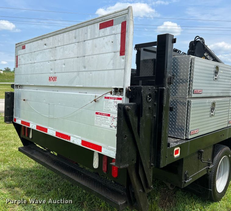 image for item JM9256 2014 Ford F550  flatbed truck