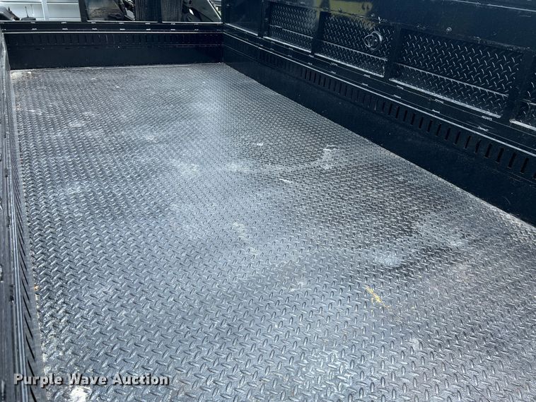 image for item JM9256 2014 Ford F550  flatbed truck