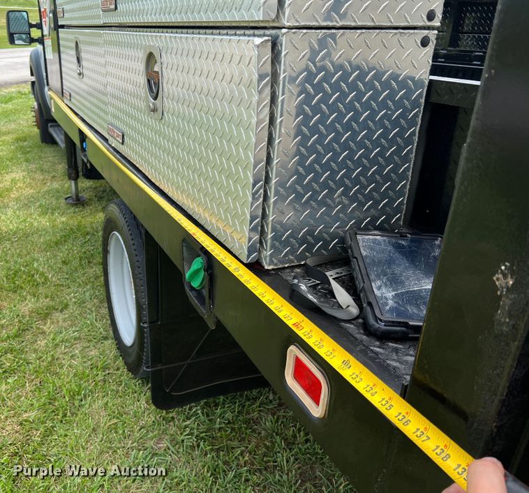 image for item JM9256 2014 Ford F550  flatbed truck