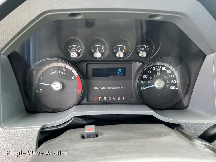 image for item JM9256 2014 Ford F550  flatbed truck