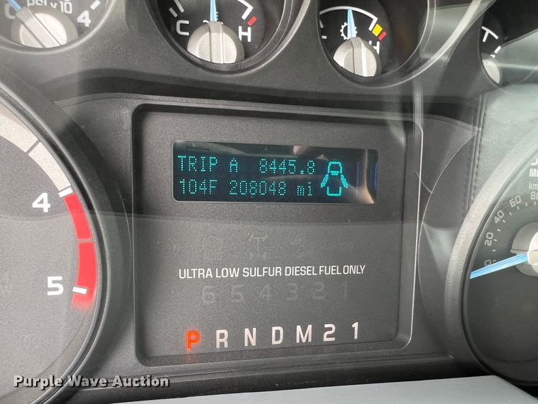 image for item JM9256 2014 Ford F550  flatbed truck