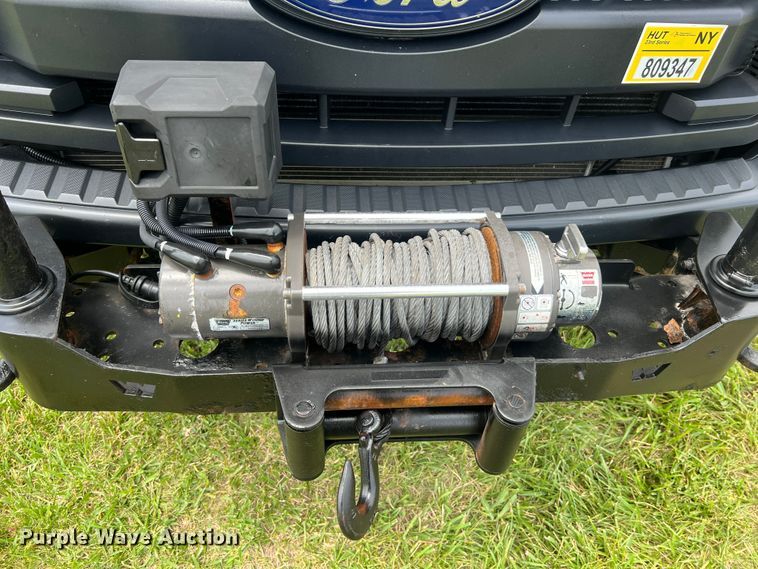 image for item JM9256 2014 Ford F550  flatbed truck