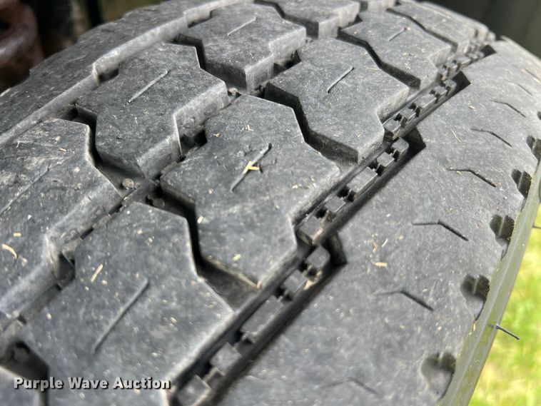 image for item JM9256 2014 Ford F550  flatbed truck