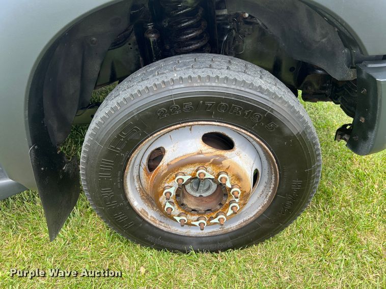 image for item JM9256 2014 Ford F550  flatbed truck