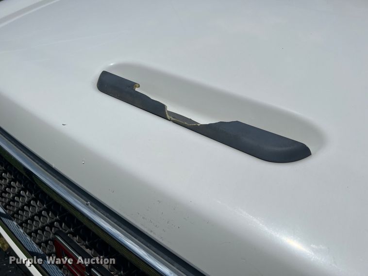 image for item JM9258 2006 GMC C4500  flatbed truck